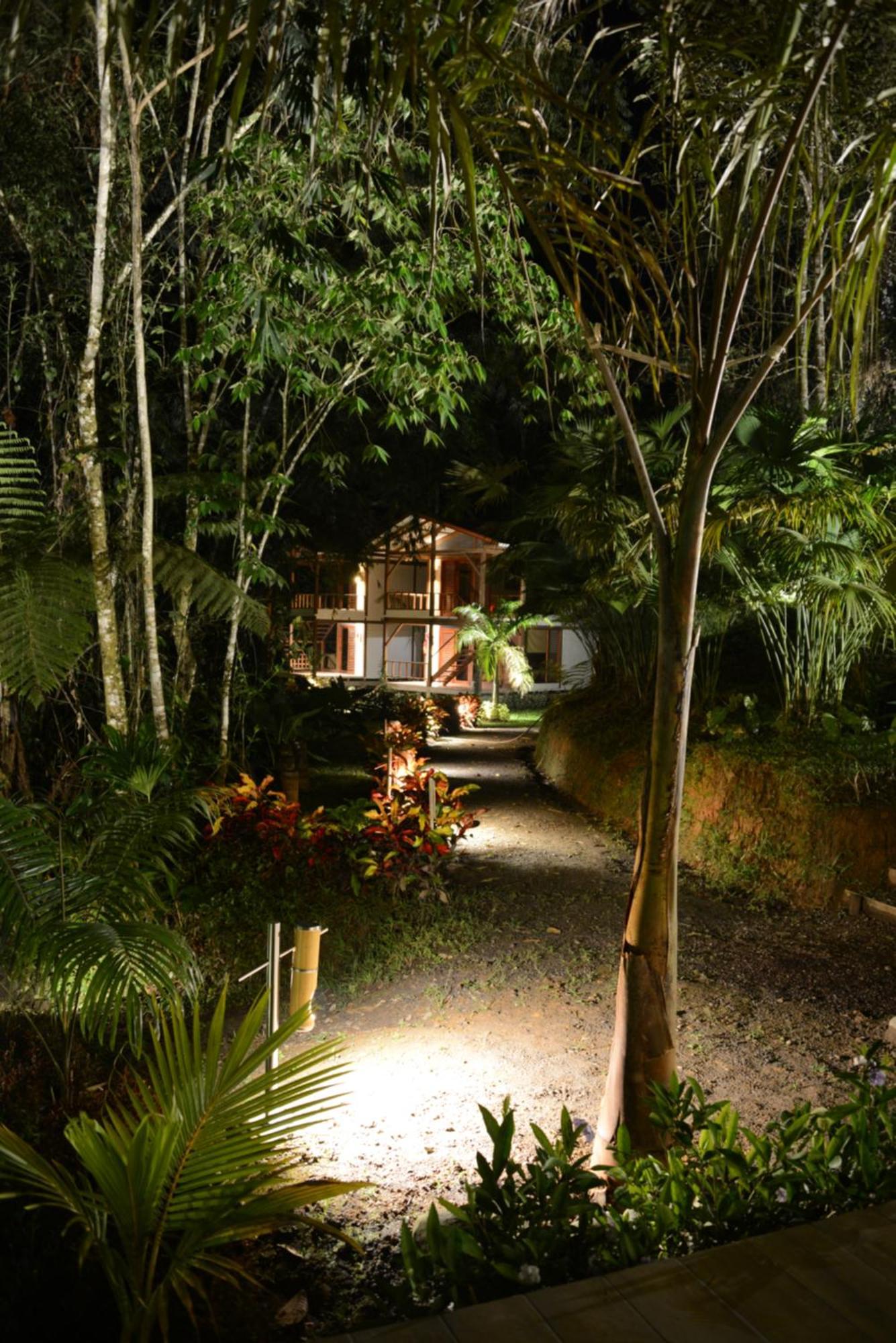 Cielo Verde Lodge Маспи Экстерьер фото